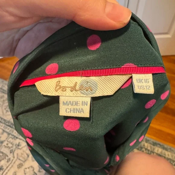 Boden Silk Green and Pink Polka Dot Button Down Shirt Size 12 - Picture 4 of 5